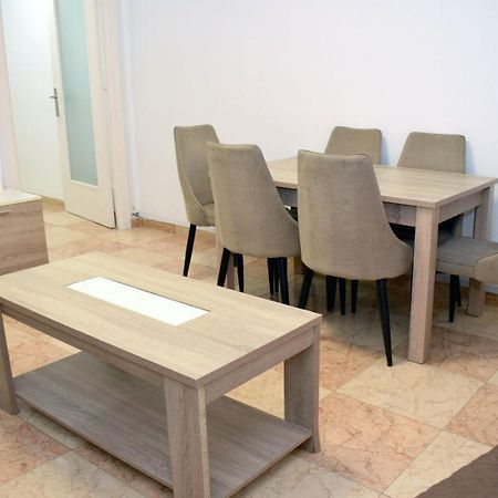 Apartamentos Atlas Terrassa II Extérieur photo
